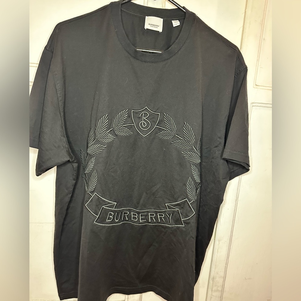 Burberry Oak Leaf Crest T-Shirt in Black